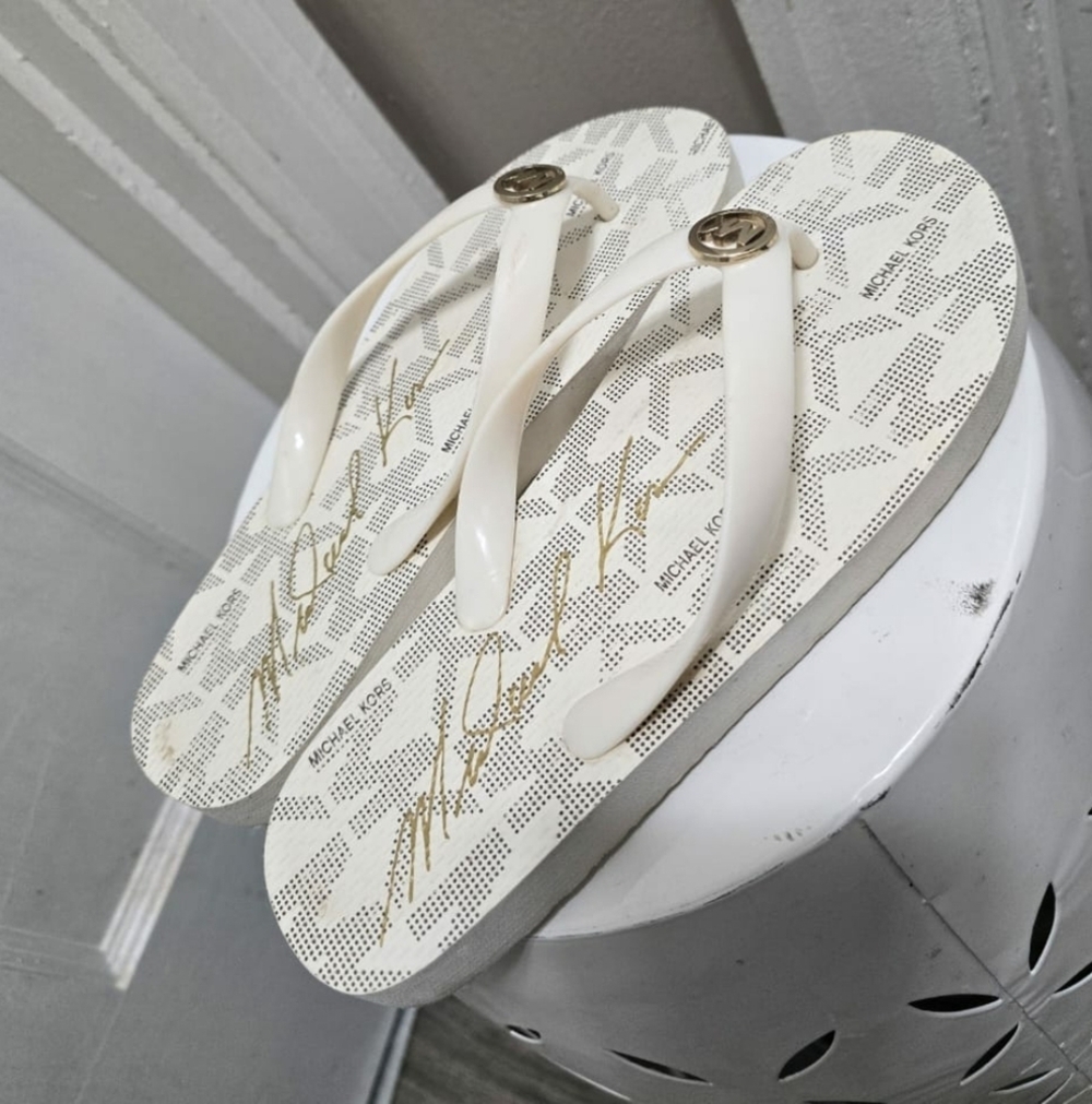 Michael Kors Mk Flip Flops Open Mk Monogram/Vanil… - image 4